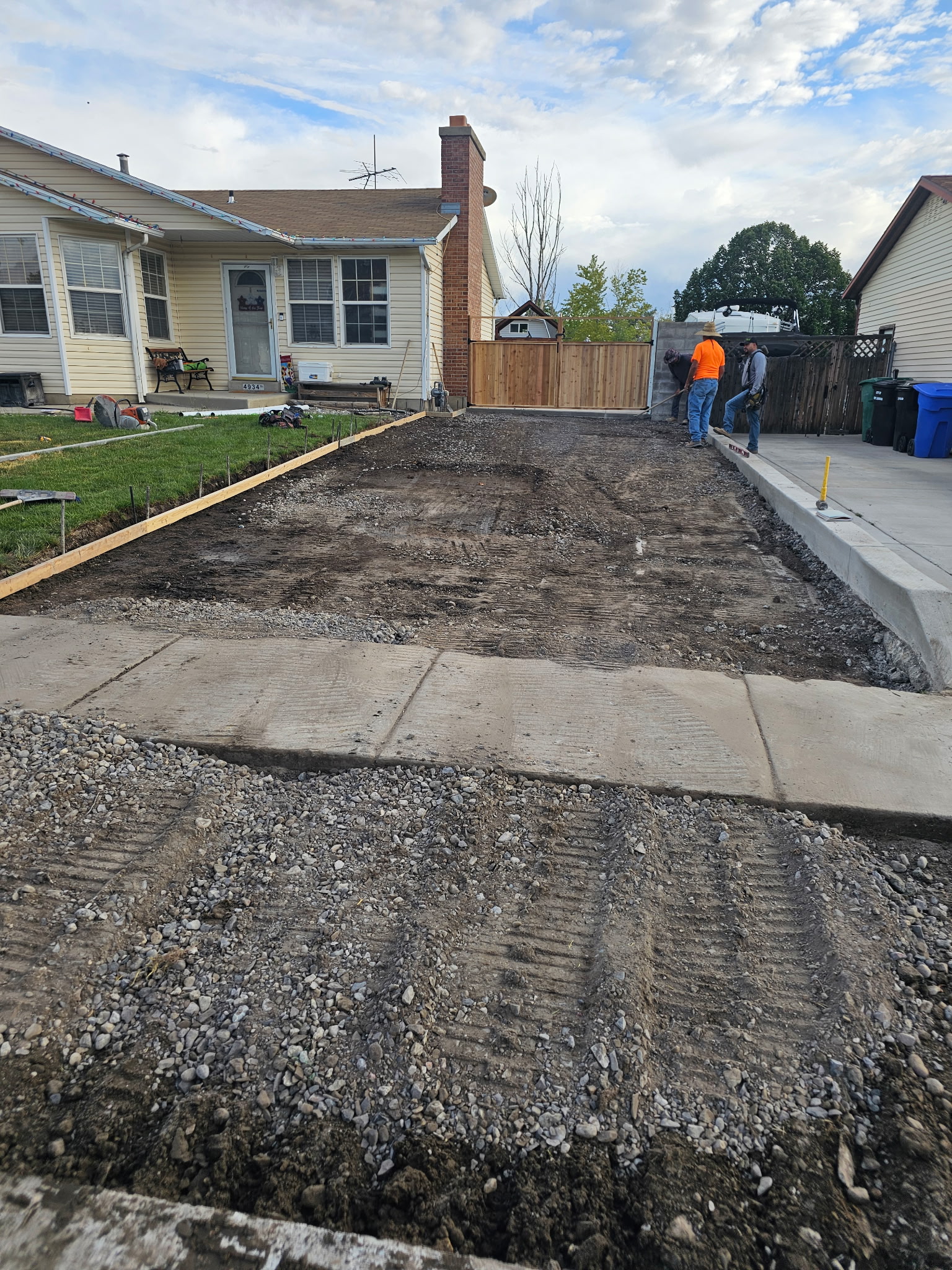 Concrete driveway gravel base preparation in Utah